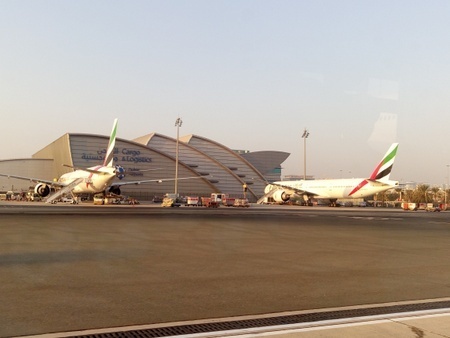 ドバイ国際空港 (1).jpg