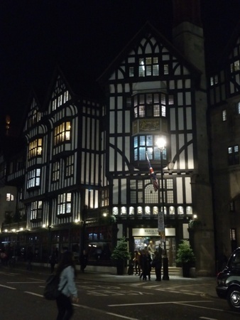 ロンドンのリバティ (1).jpg