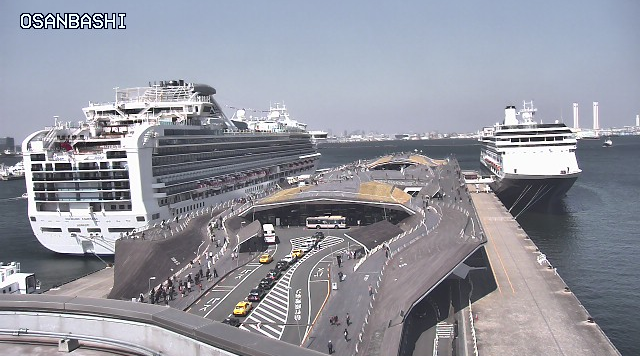 横浜大桟橋041514.png