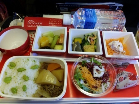 JL725便の機内食.jpg