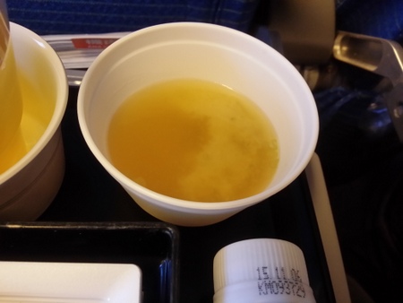 NH2便 成田離陸後の機内食